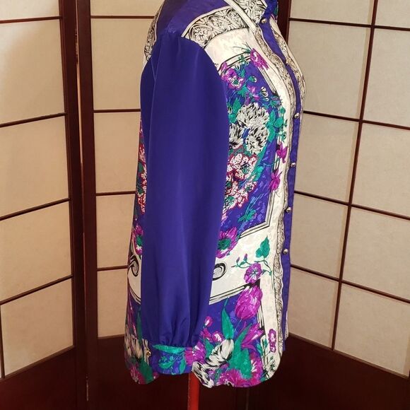 Three Flaggs Blue Beautiful Floral Print Blouse - Picture 4 of 8